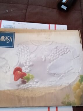 Mikasa Clear Embossed Glass Oval Serving Platter